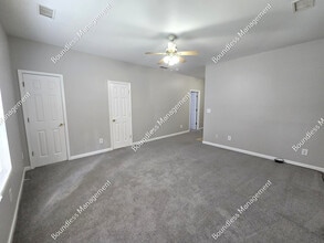 2874 Sylvan Rd in Atlanta, GA - Building Photo - Building Photo