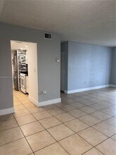 5033 NW 7th St-Unit -208 in Miami, FL - Building Photo - Building Photo