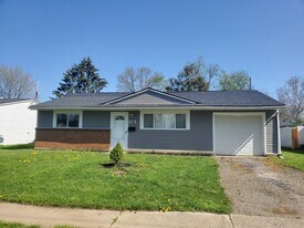 5200 Mapleridge Dr in Columbus, OH - Building Photo