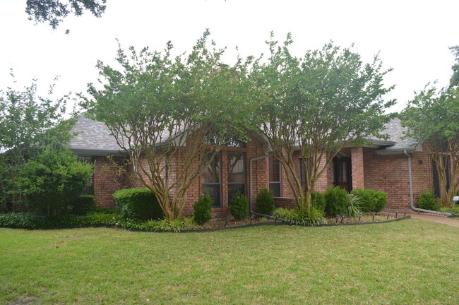 2522 Belmeade Dr in Carrollton, TX - Building Photo - Building Photo