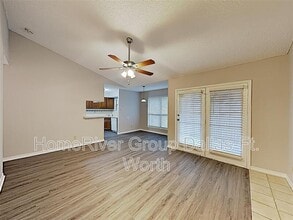 2105 Calico Ln in Arlington, TX - Building Photo - Building Photo