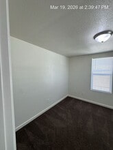 610 Pickerell Ave in Corcoran, CA - Building Photo - Building Photo