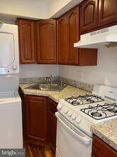 920 S 12th St in Philadelphia, PA - Building Photo - Building Photo