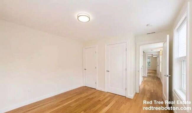 27 1st St in Medford, MA - Building Photo - Building Photo