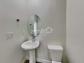 1256 W Mahogany St in Saratoga Springs, UT - Building Photo