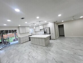 2817 Waskom St in Dallas, TX - Building Photo - Building Photo