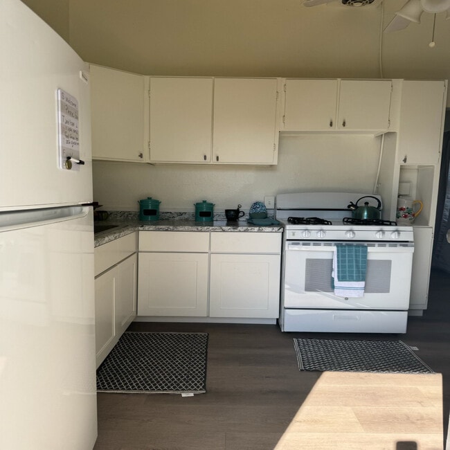 590 Durham St in El Cajon, CA - Foto de edificio - Building Photo