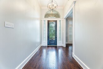 10 Acorn Cluster Ct in Spring, TX - Foto de edificio - Building Photo