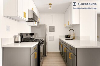 4444 Hazeltine Ave in Los Angeles, CA - Building Photo - Building Photo