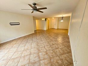 1000 Spanish River Rd in Boca Raton, FL - Building Photo - Building Photo