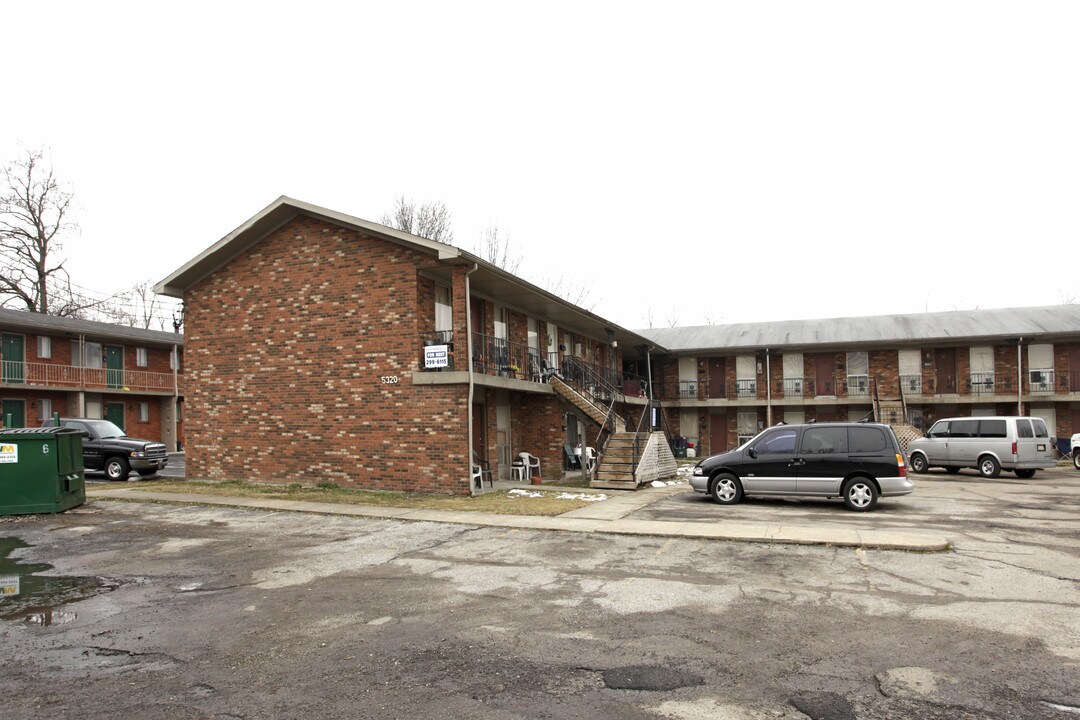 5320 Milner Rd in Louisville, KY - Foto de edificio