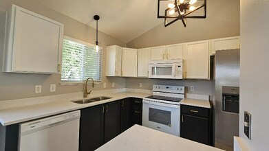 8709 N 153rd St in Bennington, NE - Building Photo - Building Photo