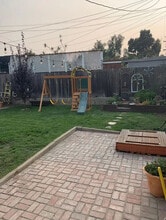 915 N Chester Ave in Inglewood, CA - Foto de edificio - Building Photo