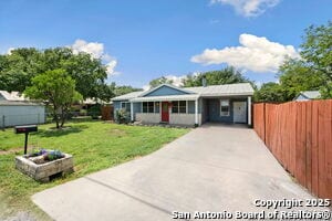 128 Riverview Rd in McQueeney, TX - Building Photo - Building Photo