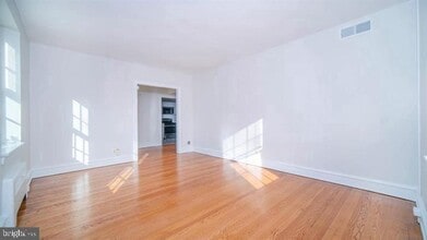 711 N Broom St in Wilmington, DE - Building Photo - Building Photo