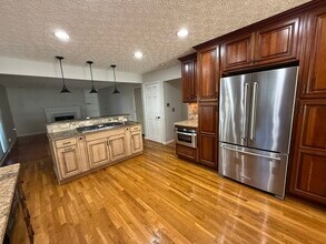 1028 Oakshade Dr in Gahanna, OH - Building Photo - Building Photo
