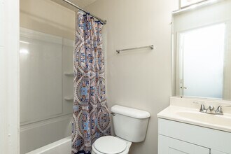 Peach Place in Mobile, AL - Building Photo - Building Photo