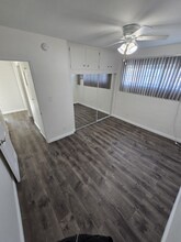 6064 Whitsett Ave in Los Angeles, CA - Building Photo - Building Photo