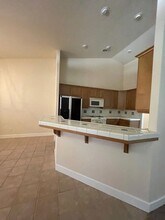 608 W Evergreen Ct in Visalia, CA - Building Photo - Building Photo