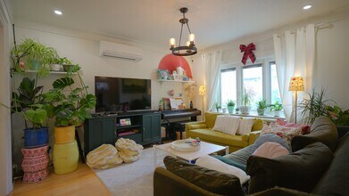 581 Soudan Ave in Toronto, ON - Building Photo - Building Photo