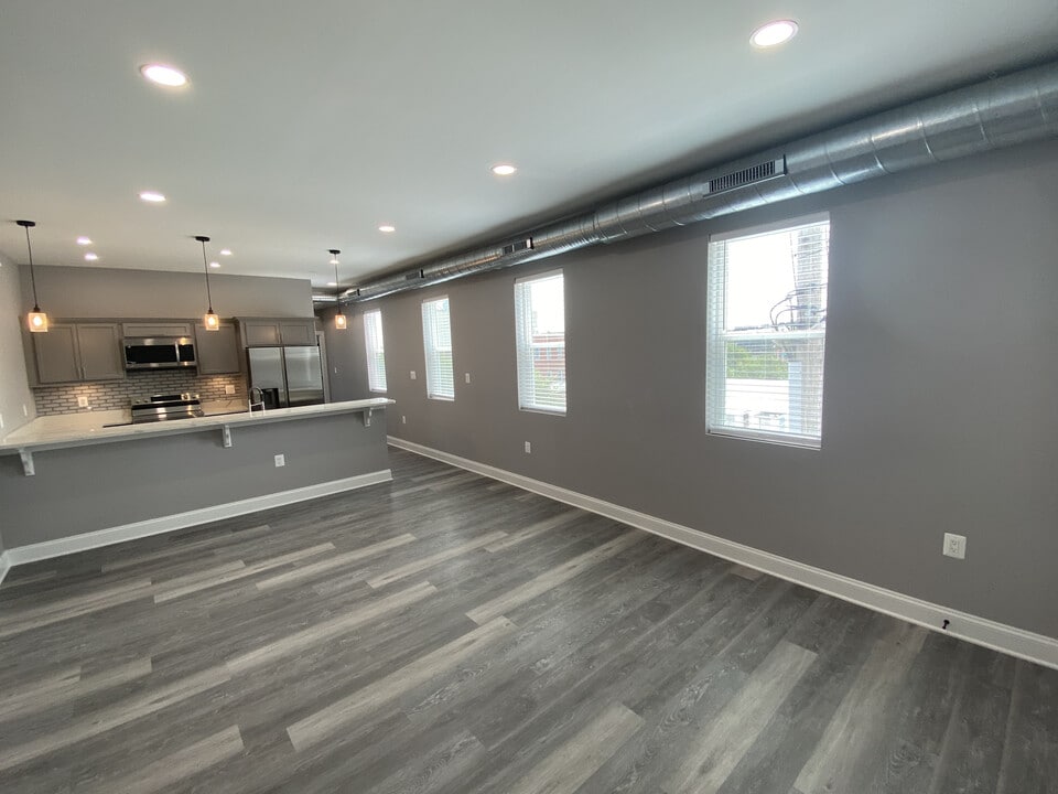 414 S Conkling St, Unit Apt 8 in Baltimore, MD - Building Photo