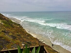 118 Grandview St, Unit 118 Dadu in Encinitas, CA - Foto de edificio - Building Photo