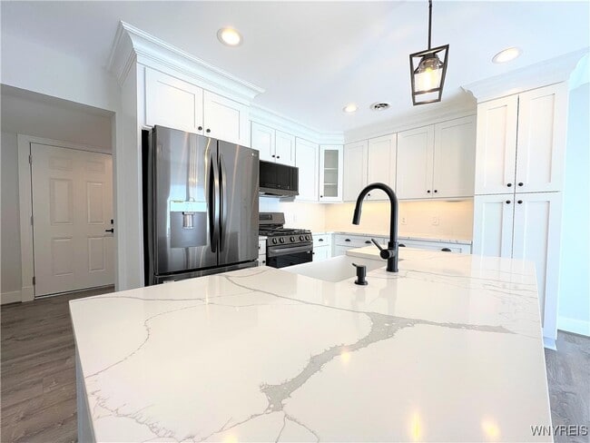 10985 Main St in Clarence, NY - Building Photo - Building Photo