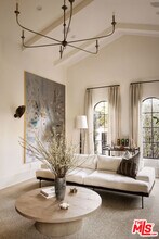 361 Laurel Ave in Los Angeles, CA - Building Photo - Building Photo