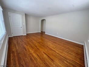 156 E Prospect St in Hackettstown, NJ - Building Photo - Building Photo