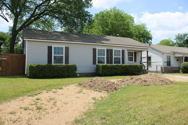 property at 1237 Centerville Rd