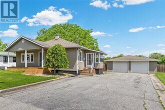 76 TEXAS in Amherstburg, ON - Building Photo - Building Photo