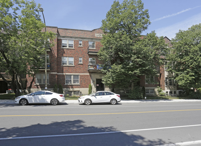 3029 Édouard-Montpetit in Montréal, QC - Building Photo - Building Photo