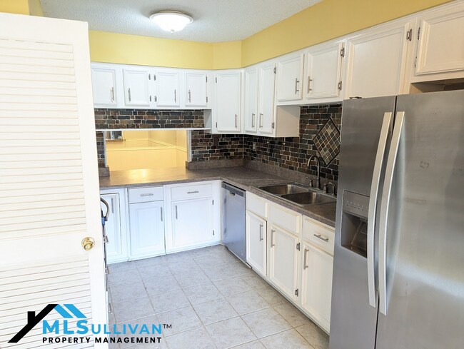 4100-4105 Five Oaks Dr in Durham, NC - Building Photo - Building Photo