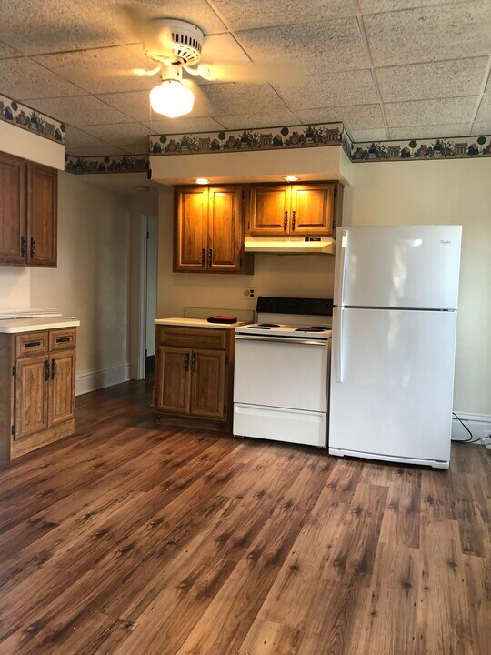 812 Marshall St, Unit 812 in Mcmechen, WV - Building Photo