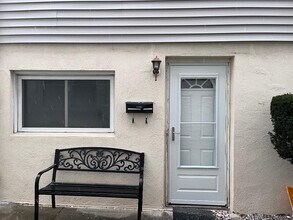 38 Douglas Ave in Yonkers, NY - Building Photo - Building Photo