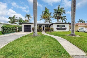 1319 Buchanan St in Hollywood, FL - Building Photo - Building Photo