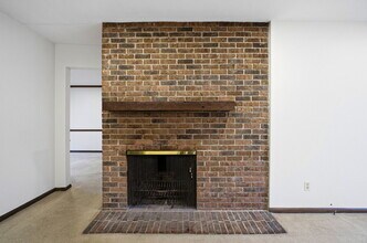 4554 Sandringham Dr in Columbus, OH - Building Photo - Building Photo