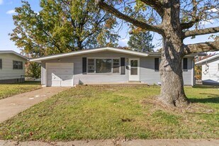 9115 Clarion Dr in St. Louis, MO - Building Photo