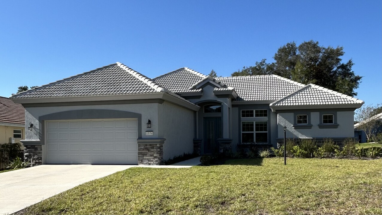 1574 N Dimaggio Path in Hernando, FL - Building Photo