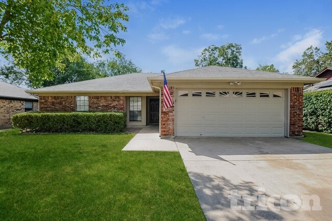 property at 537 Greenway Dr