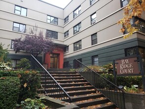 Bay Ridge Court (Cobblestone Court) in Seattle, WA - Building Photo - Building Photo