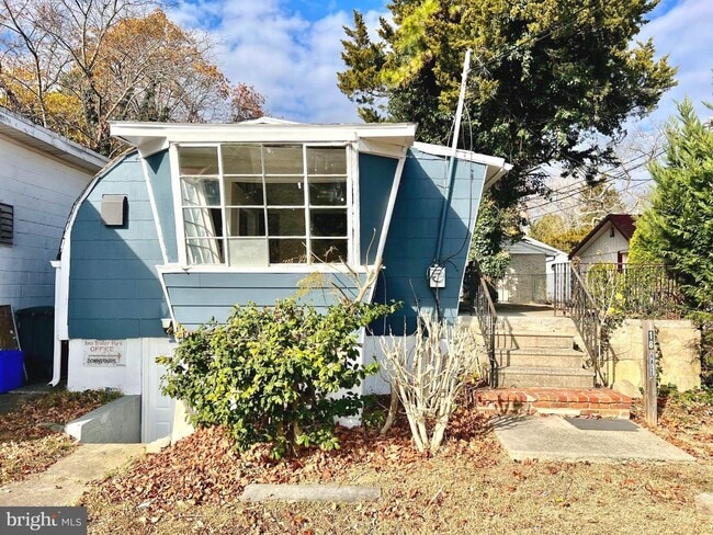 property at 18-24-24 Hale Ave