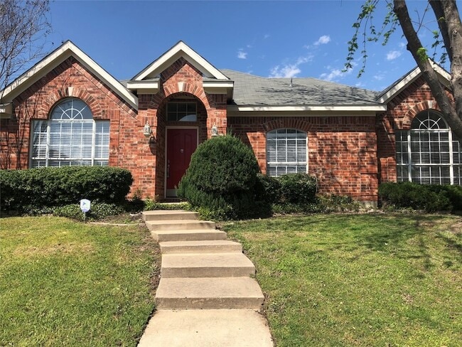 property at 3841 Rolling Hills Dr