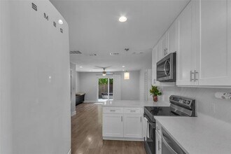 3812 Southway Dr in Austin, TX - Building Photo - Building Photo