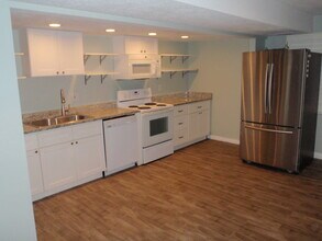 6361 Clay Park Dr in Salt Lake City, UT - Building Photo - Building Photo