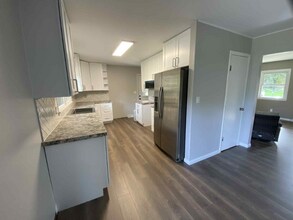 123 Available Soon in Radcliff, KY - Foto de edificio - Building Photo