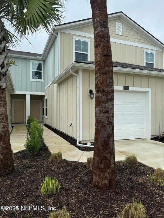 56 Pomona Wy in St. Augustine, FL - Foto de edificio