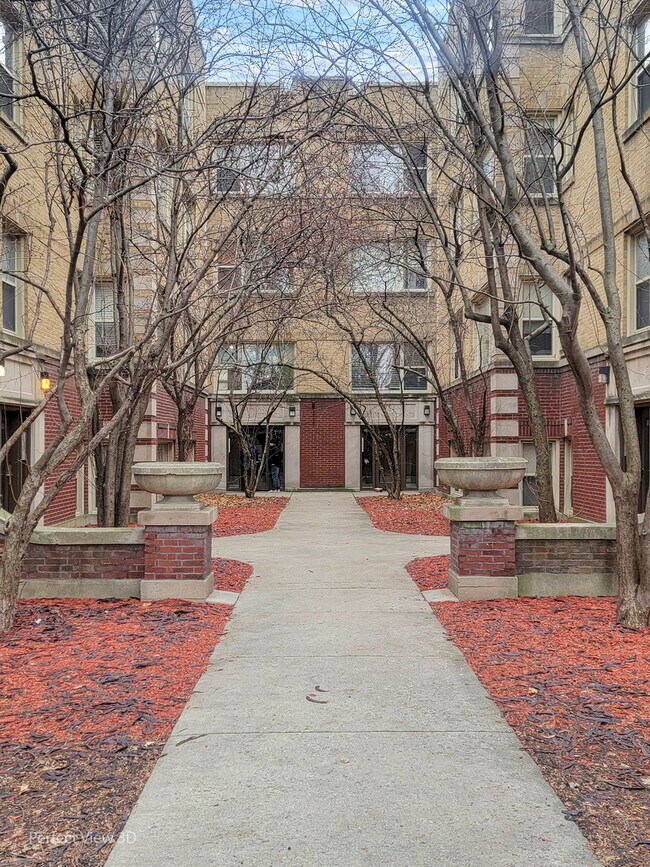 4853 N Harding Ave, Unit 1 in Chicago, IL - Building Photo - Building Photo