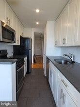 220 Locust St in Philadelphia, PA - Building Photo - Building Photo