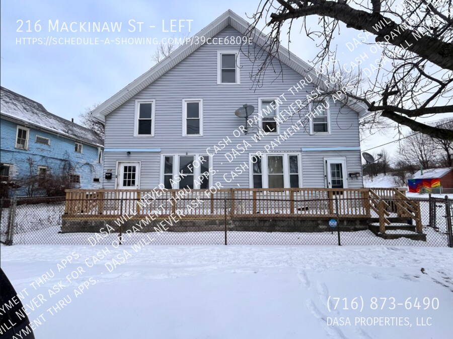 216 Mackinaw St-Unit -LEFT in Buffalo, NY - Foto de edificio